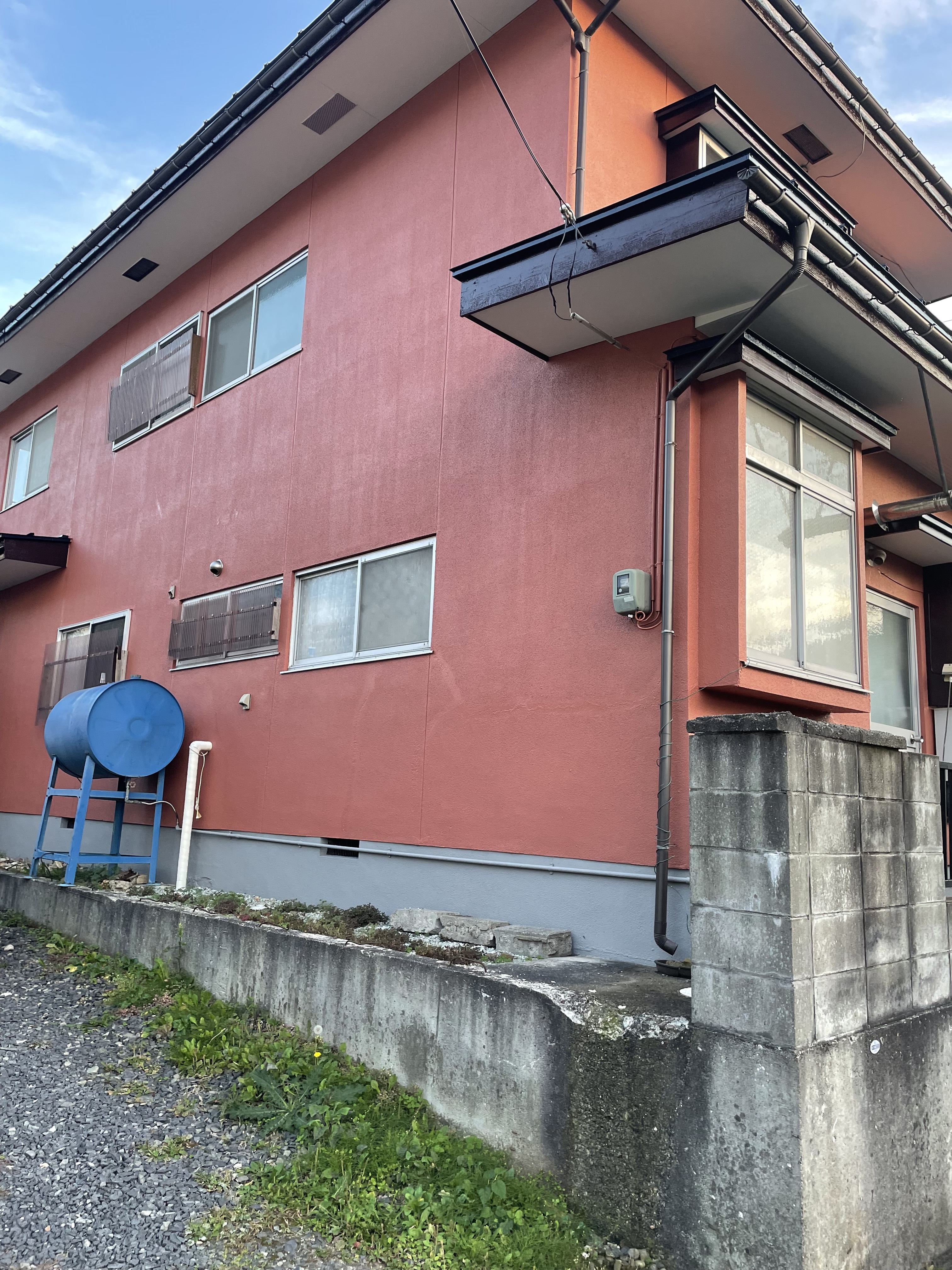 外壁塗装　屋根塗装　軒天張替　